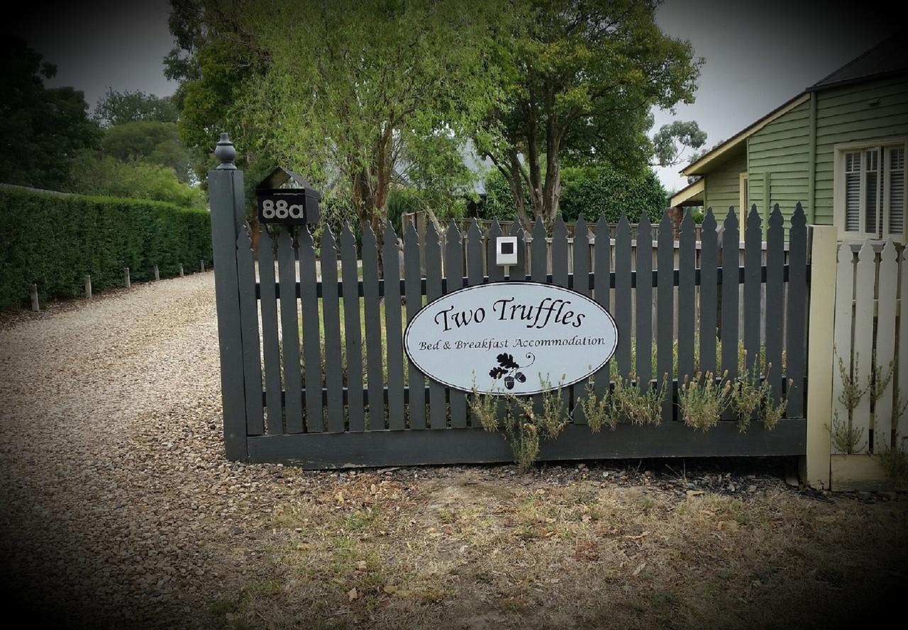 يارا جلين Two Truffles Cottages المظهر الخارجي الصورة